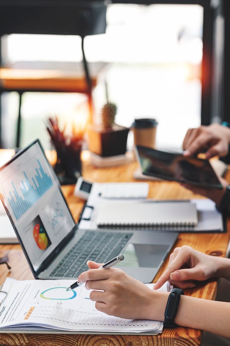 Wizjonerzy na etacie: Dlaczego startupy zyskują na niepewności?