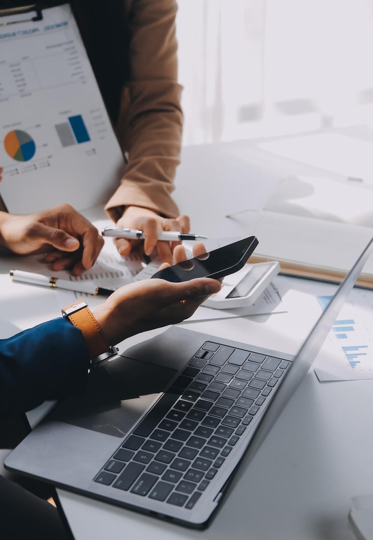 Rewolucja w Monitoringu: Monitory EIZO z Wbudowanym Dekoderem IP!